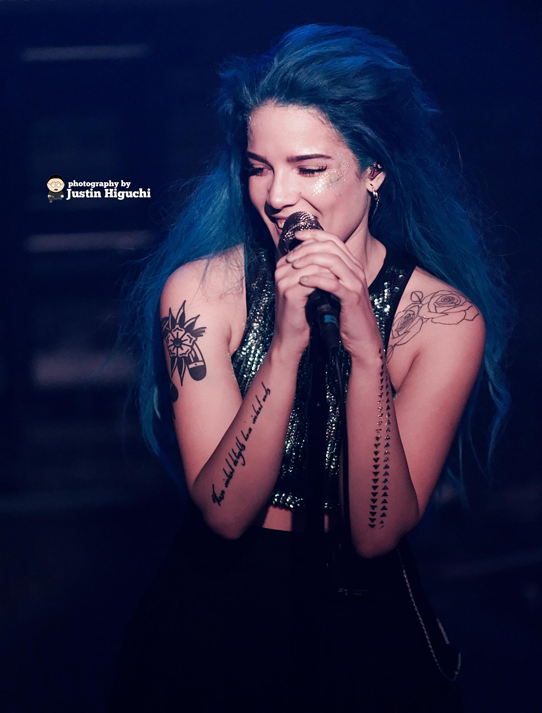 Halsey live performance