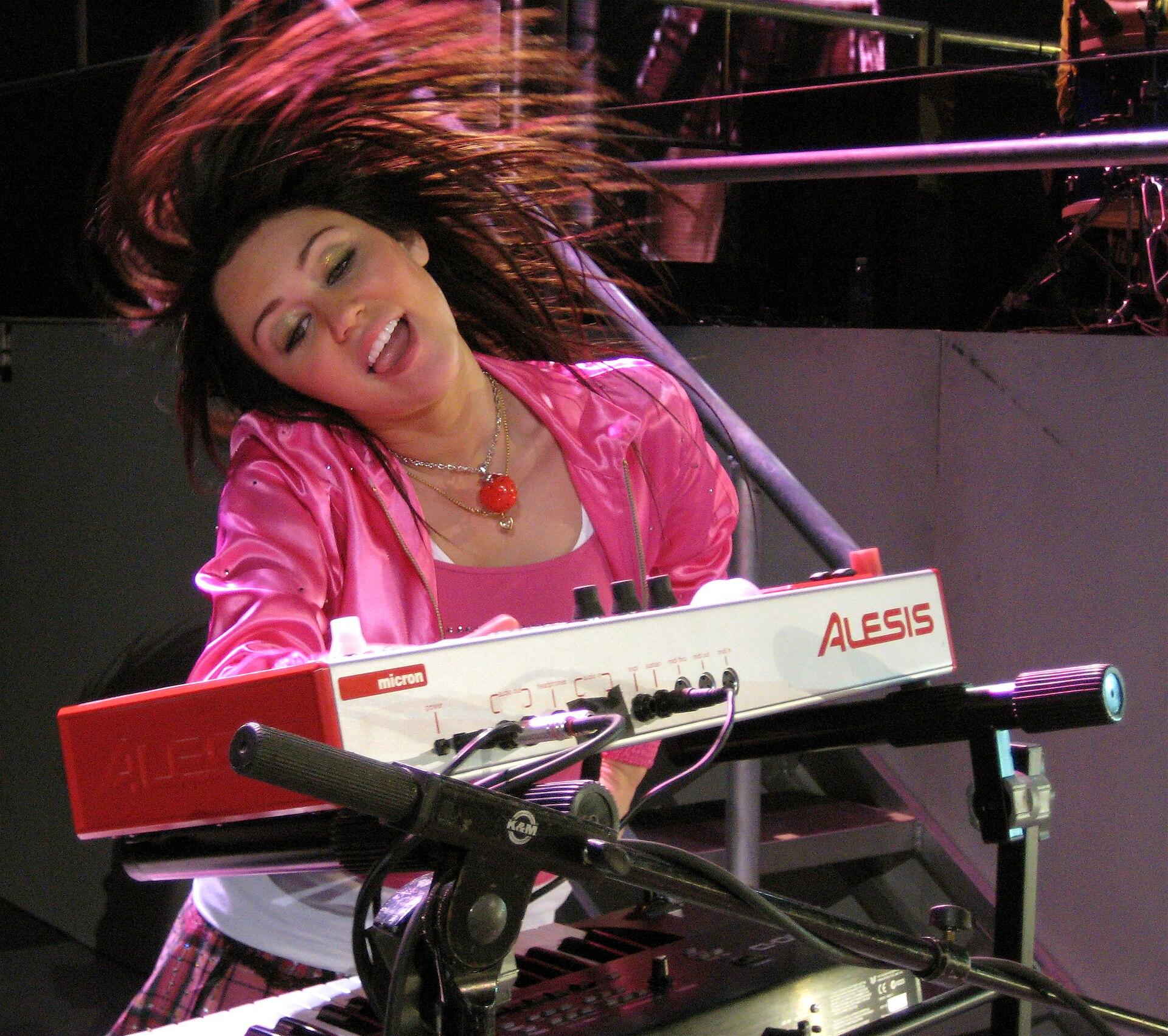 Miley Cyrus live performance
