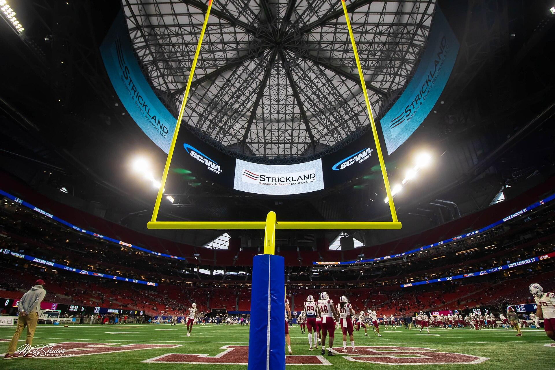Mercedes-Benz Stadium — Atlanta Falcons home stadium