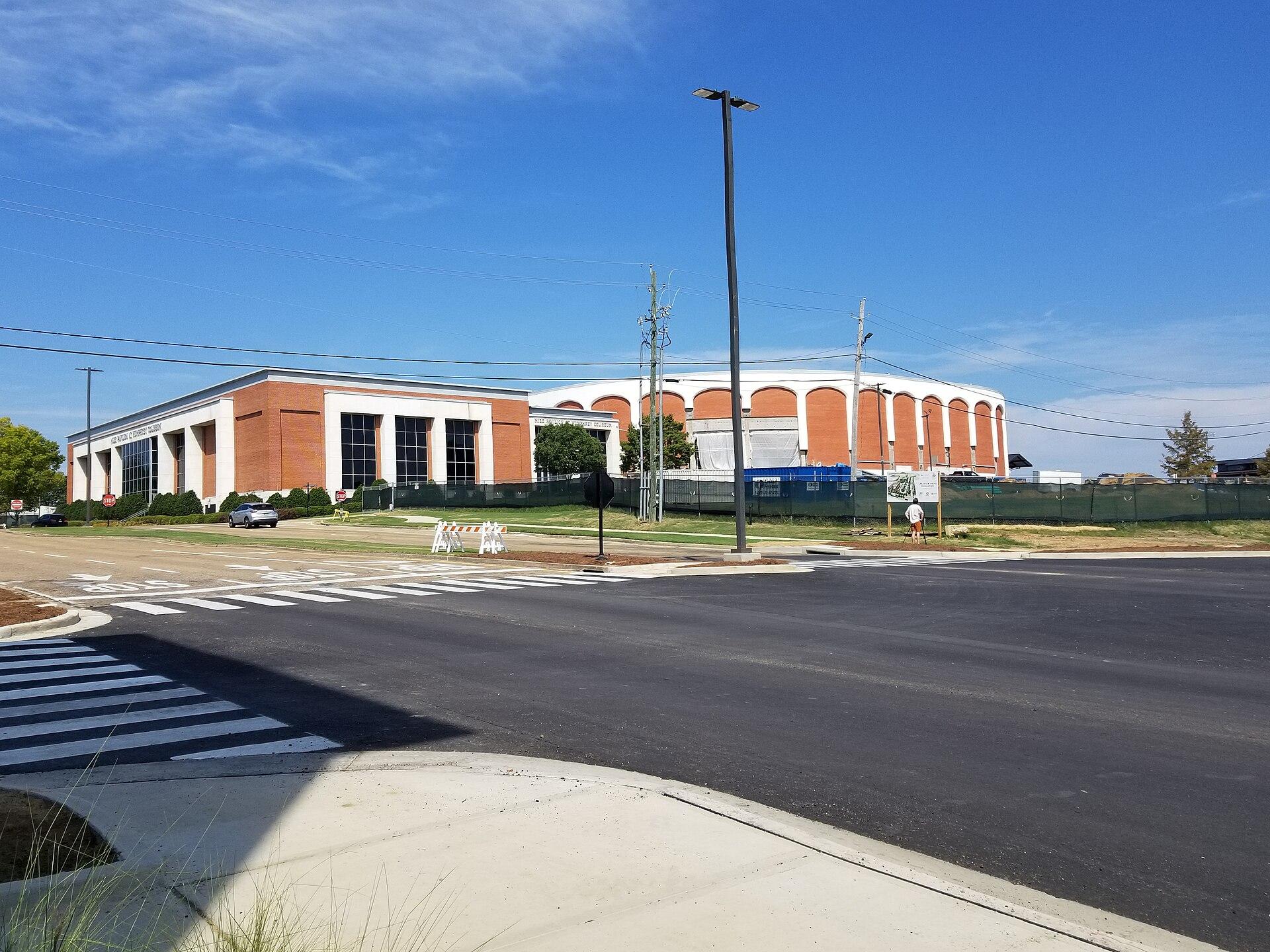 Humphrey Coliseum — Mississippi State Bulldogs home arena