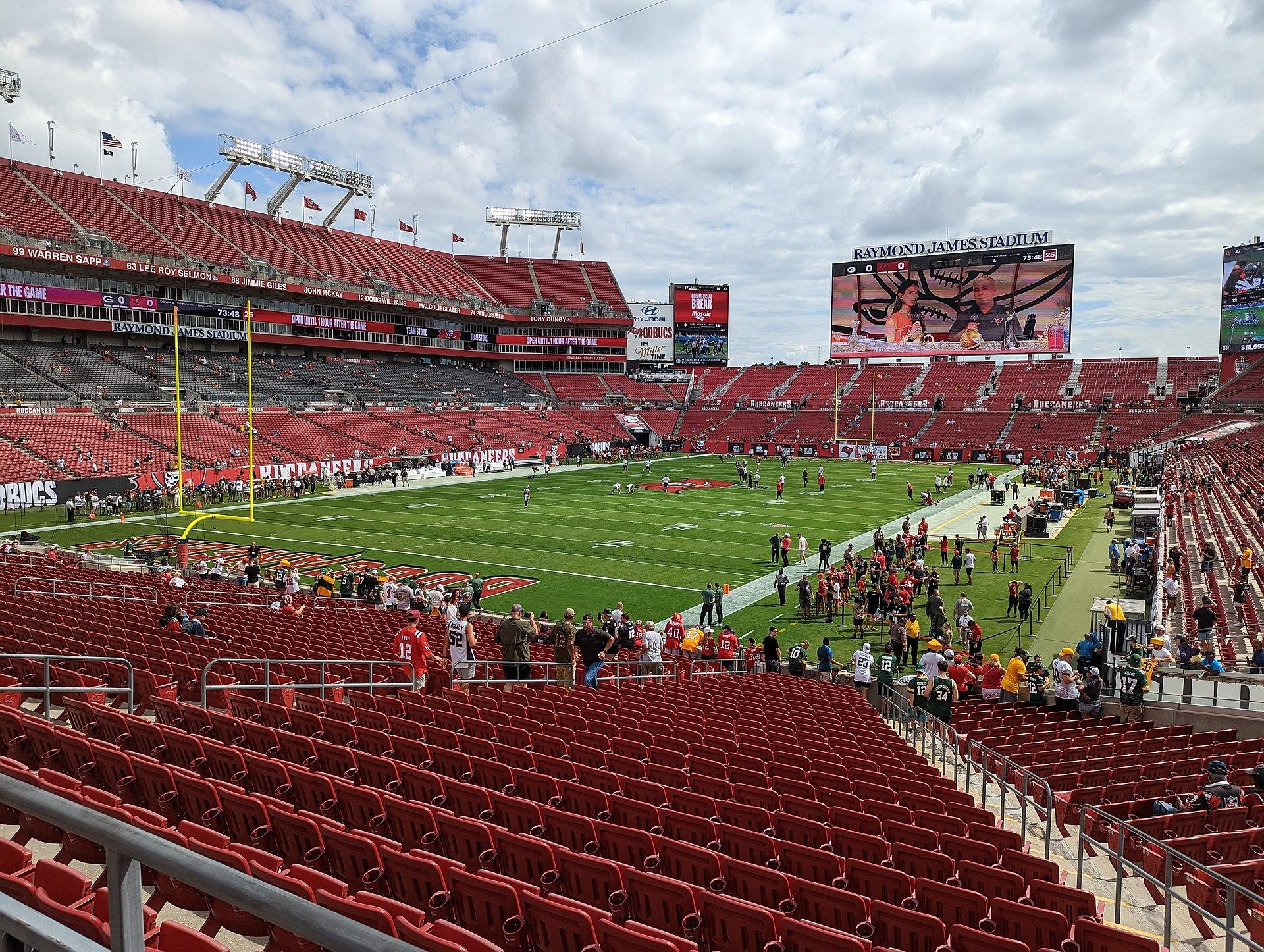 Raymond James Stadium — Tampa Bay Buccaneers home stadium